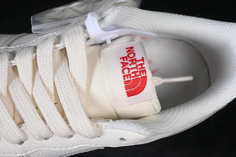 All categories Nk Air Force 1 Air Force series Nk Air Force 1 Low Air Force low top Nike Air Force 1'07 Low North Face co-branded beige gray red label Air Force 1 low top casual sneakers MM3399-802